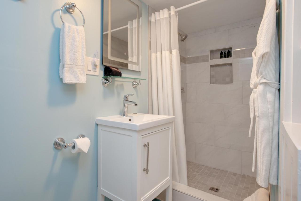 Inn On Main Yarmouth Bagian luar foto