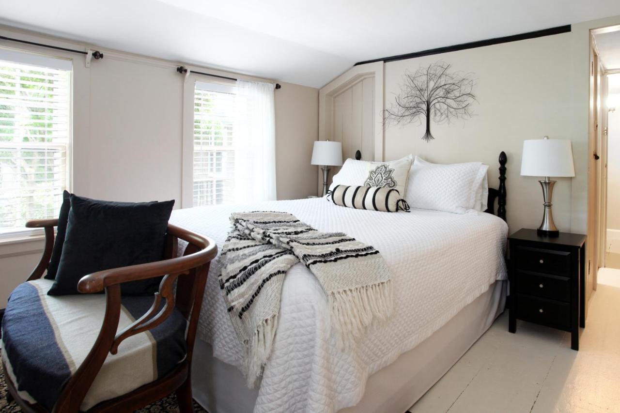 Inn On Main Yarmouth Bagian luar foto