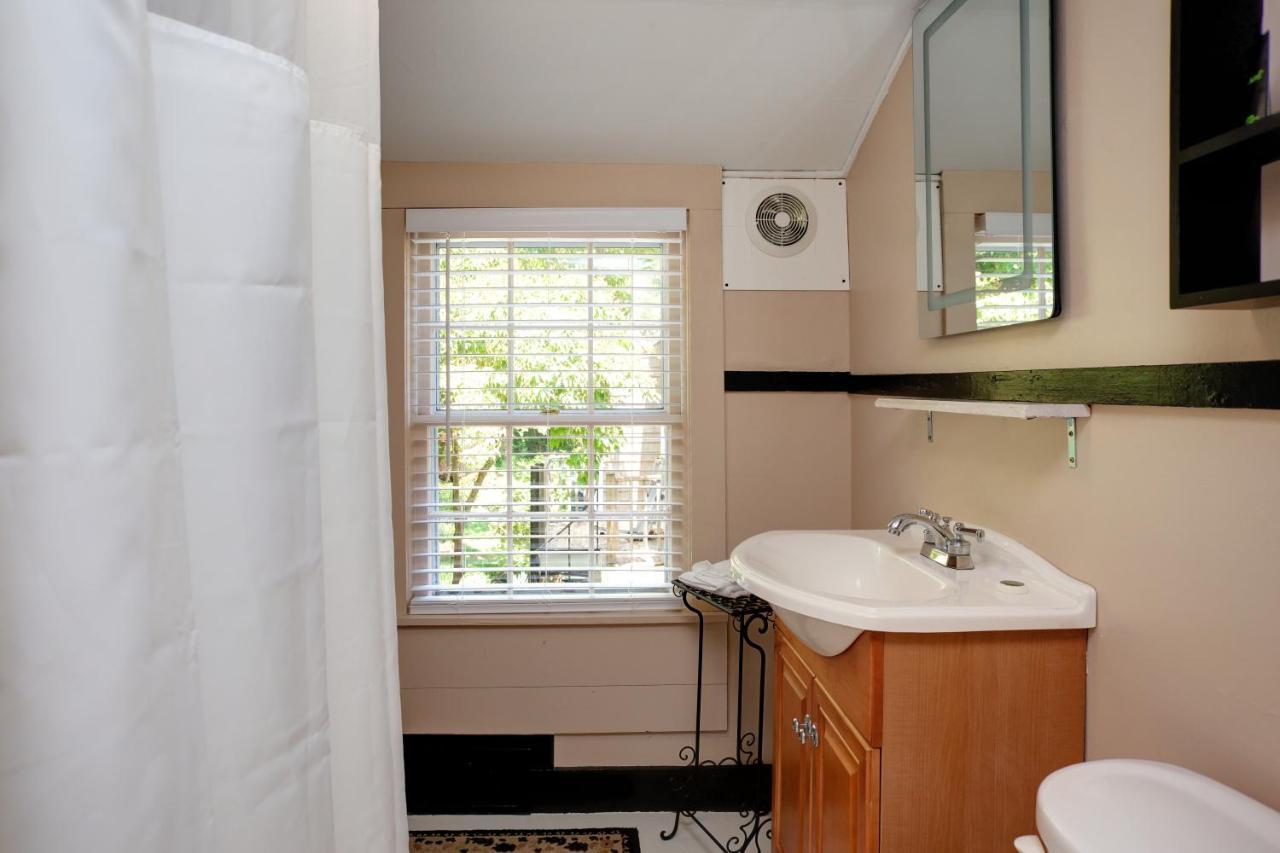 Inn On Main Yarmouth Bagian luar foto